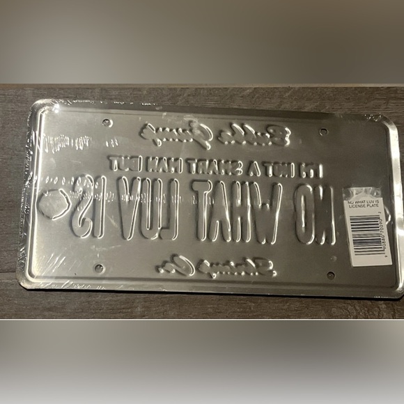 Bubba Gump Shrimp Company car tag license plate Souvenir New I know what love is - Picture 3 of 5